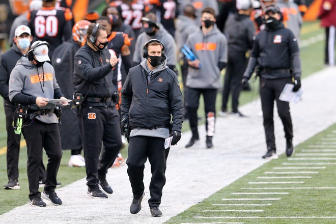 Cincinnati Bengals defensive coordinator Lou Anarumo paces the sideline in the fourth quarter during a Week 17 NFL football game, Sunday, Jan. 3, 2021, at Paul Brown Stadium in Cincinnati. The Baltimore Ravens won, 38-3. The Cincinnati Bengals finished with 2020 season 4-11-1. 